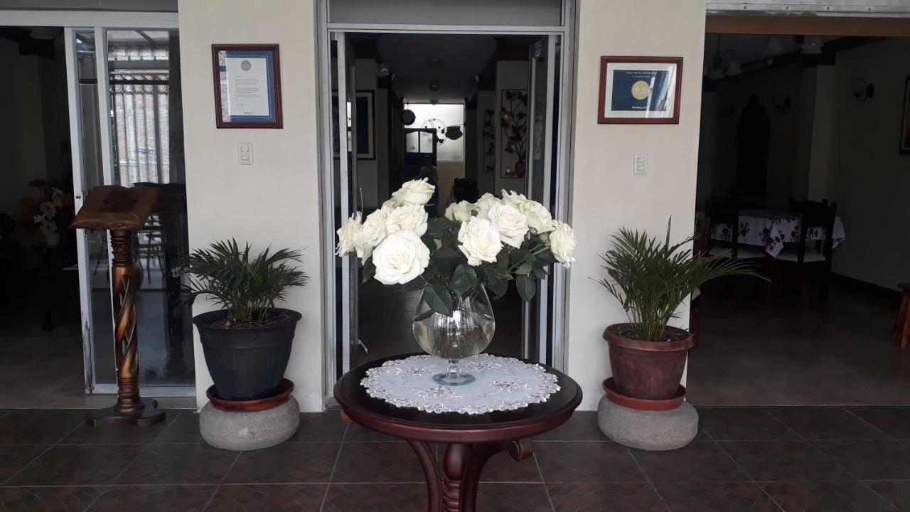 El Cardenal Hotel Loja Exterior photo
